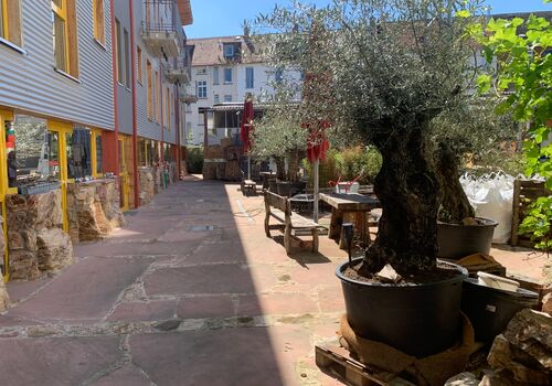 2 Personen Apartment Komplete Küche großes Badezimmer Bild 5