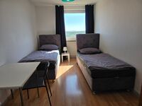2. Schlafzimmer mit zwei Einzelbetten